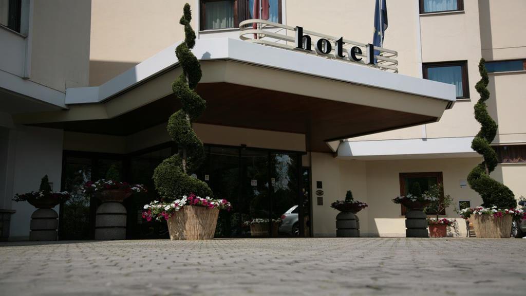 פרנטינו Hotel Bassetto מראה חיצוני תמונה